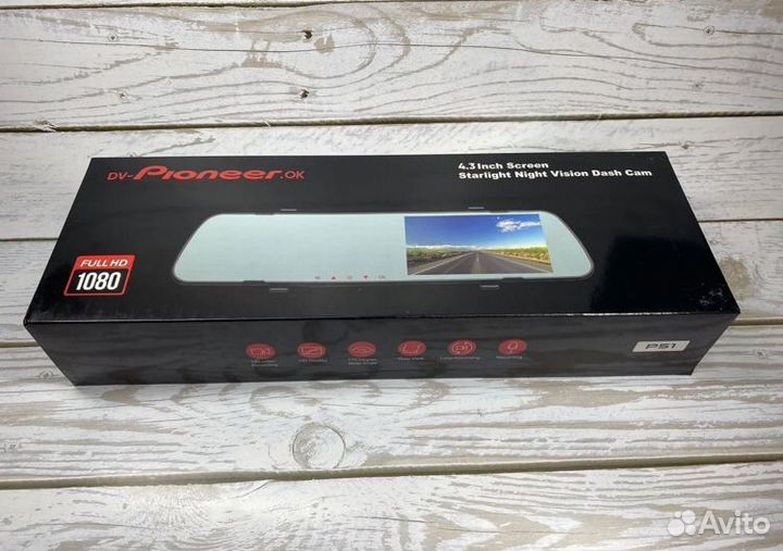 Видеорегистратор с камерой заднего вида