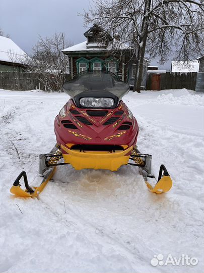 BRP Ski-Doo MXZ X800