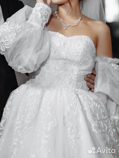 Свадебное платье