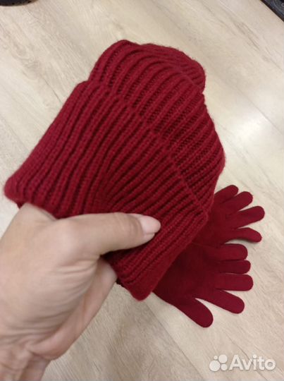 Комплект шапка и перчатки женские