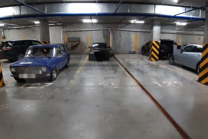 Машиноместо, 27 м²