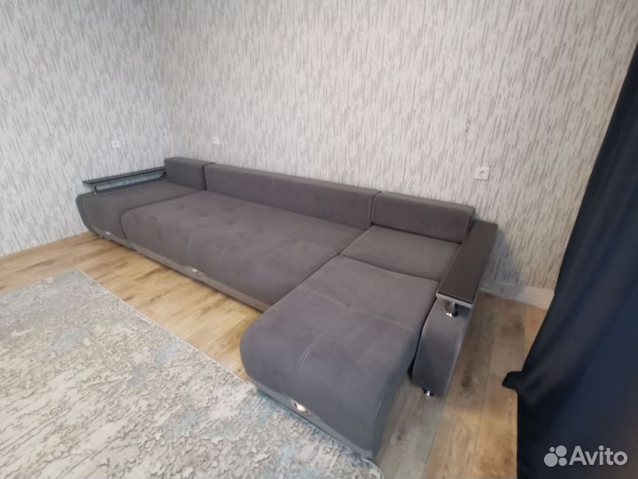 Большой угловой диван бу