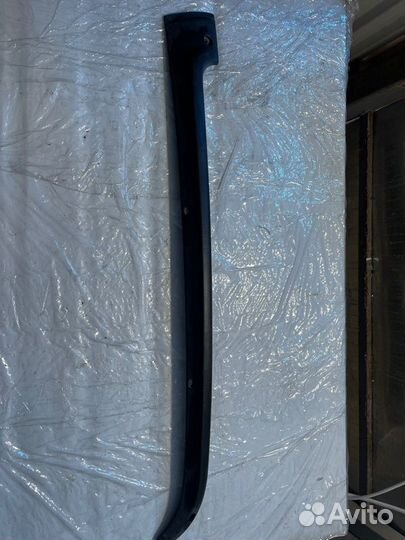 Накладка Mercedes-Benz