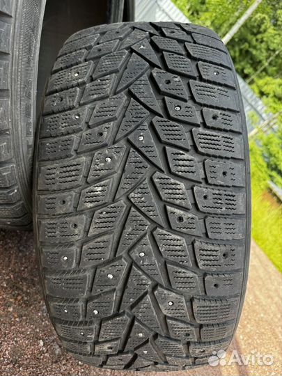 Dunlop Grandtrek Ice 02 275/35 R20