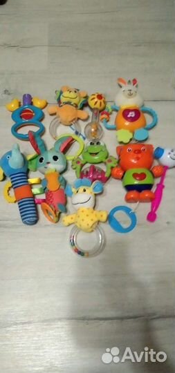 Игрушки и погремушки пакетом