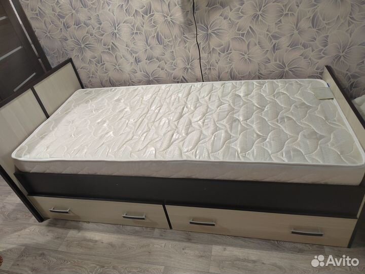 Продам кровать