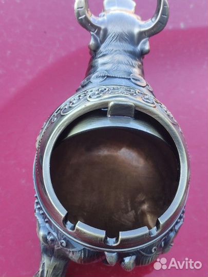 Пепельница с крышкой