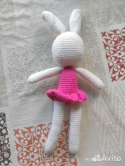 Вязаный заяц