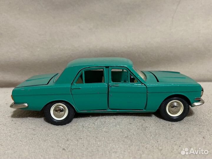 Модель автомобиля волга газ 24 СССР 1:43