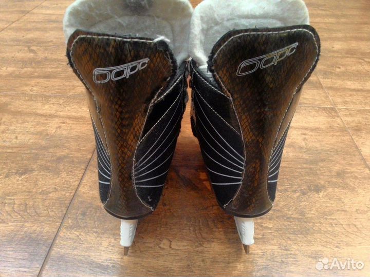 Продам хоккейные коньки мужские