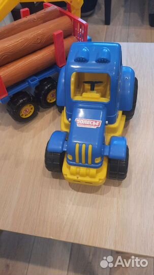 Детский трактор с прицепом