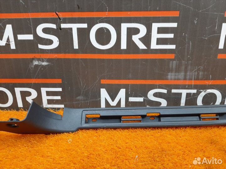Накладка на порог салона правая Mercedes-Benz