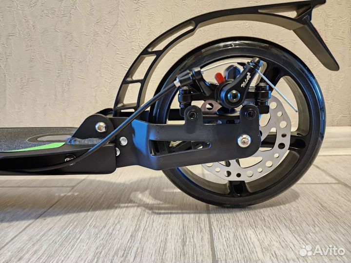 Самокат новый складной с ручным дисковым тормозом