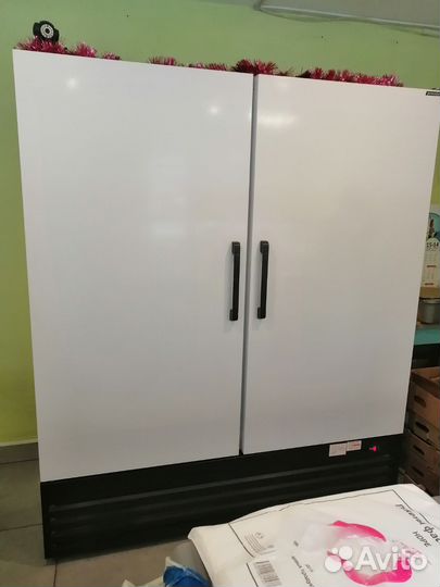Холодильное оборудование для магазина