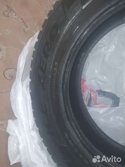 Pirelli Ice Zero 215/65 R17