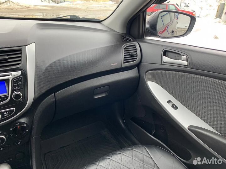 Hyundai Solaris 1.6 AT, 2013, 207 000 км