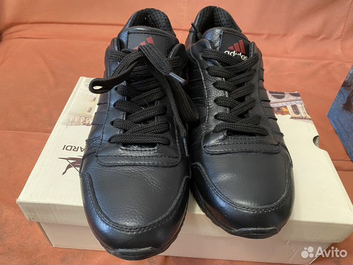 Кроссовки детские