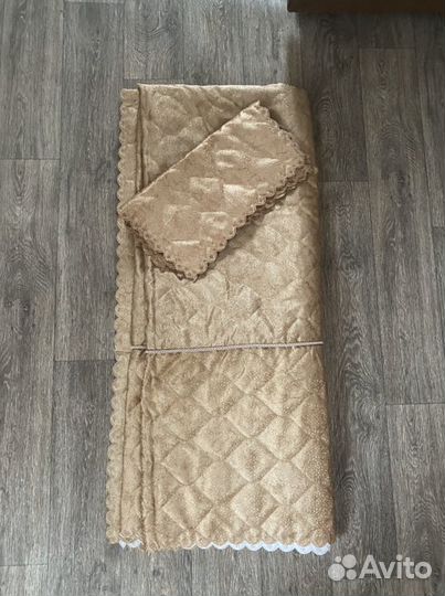 Покрывало и чехлы на подушки