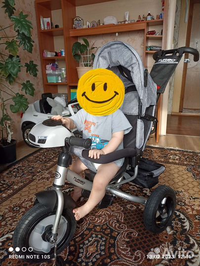 Трехколесный велосипед с родительской ручкой