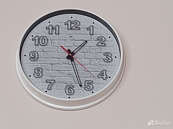 Часы настенные б/у