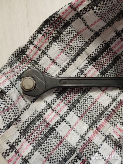 Гайки колесные 12х1,5(ключ на 19)