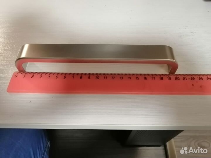 Мебельная ручка матовый хром 20х2.5х2 см