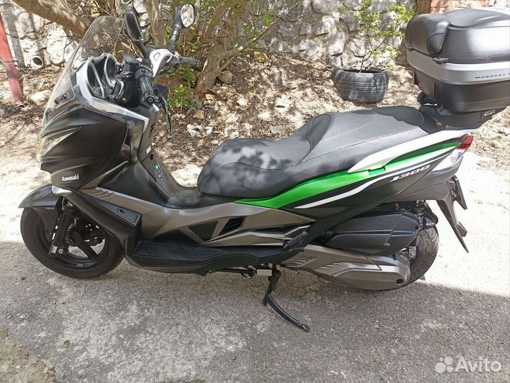 Макси-скутер Kawasaki j-300