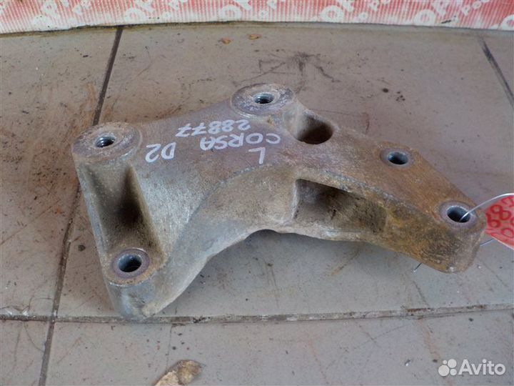 Кронштейн подушки кпп левый Opel Corsa-D хэтчбек