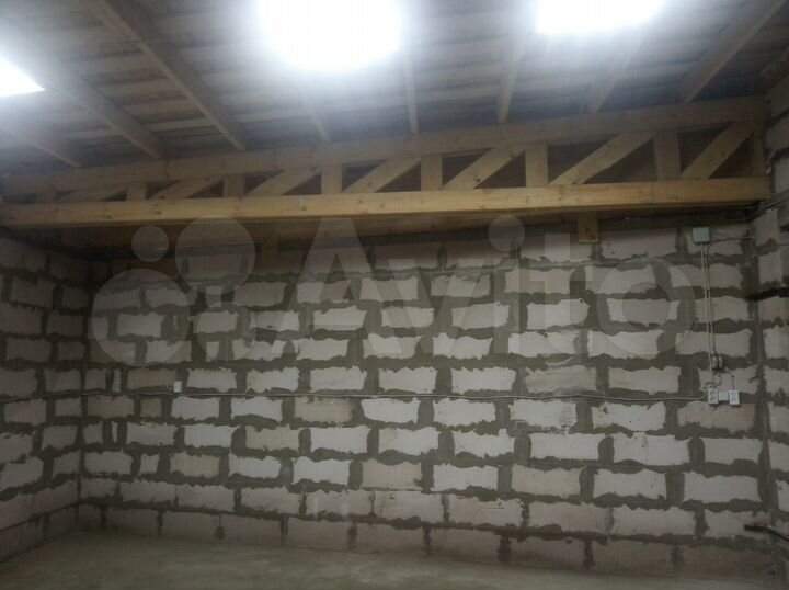 Гараж, > 30 м²