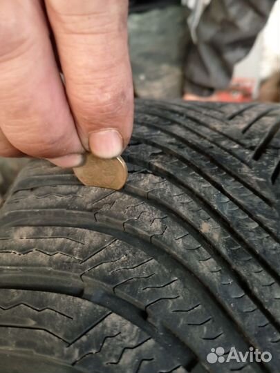 Pirelli Ice Zero FR SUV 225/55 R17