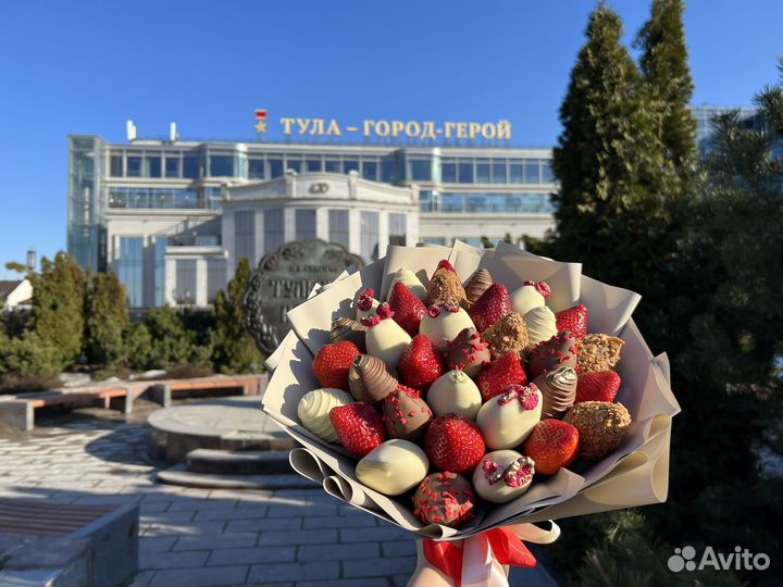 Клубника в шоколаде букеты