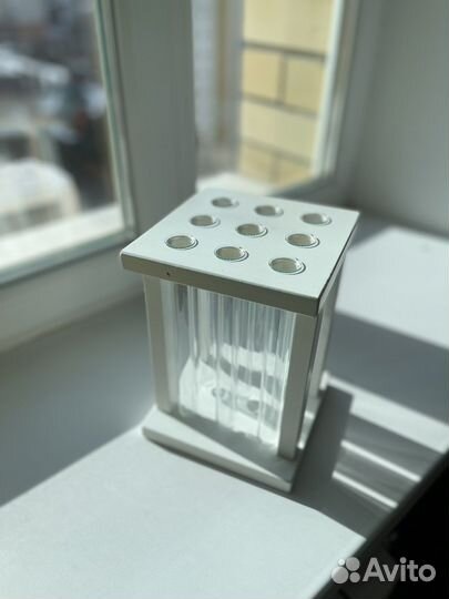 Ваза с пробирками для живых цветов и сухоцветов