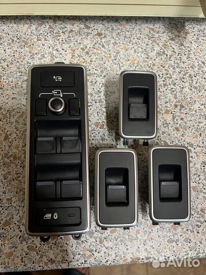 Кнопки и блок стеклоподъемников Range Rover