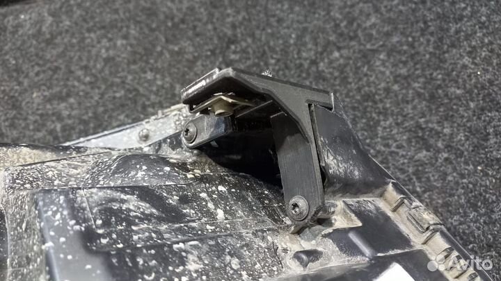 Фара правая Renault Duster 2 260103537R