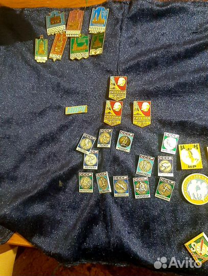 Коллекция значков времен СССР