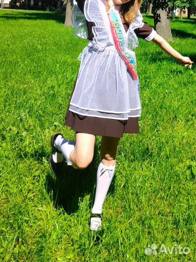 Белый школьный фартук