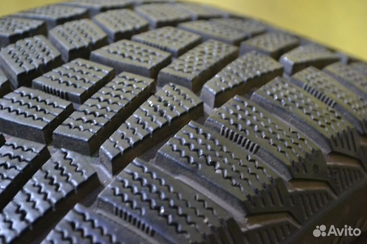 Viatti Brina V-521 215/55 R17