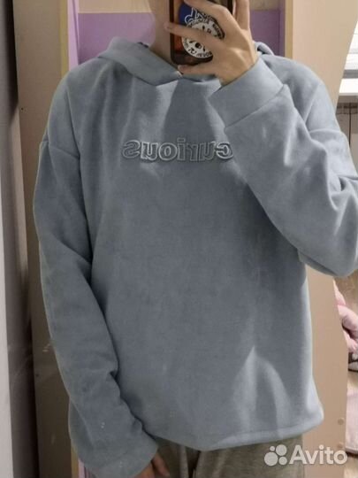 Толстовка с капюшоном