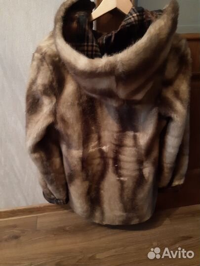 Искусственная шуба короткая с капюшоном