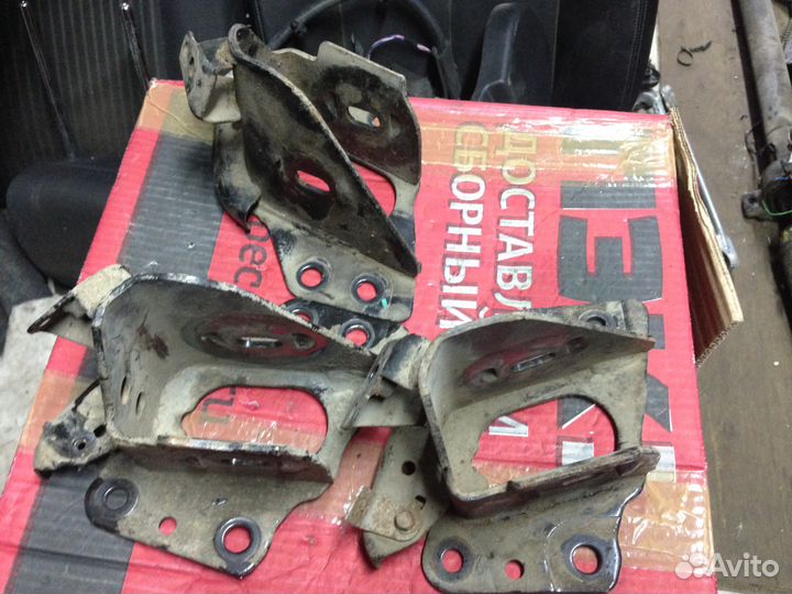 Кронштейн рычага Nissan X-Trail Т 32