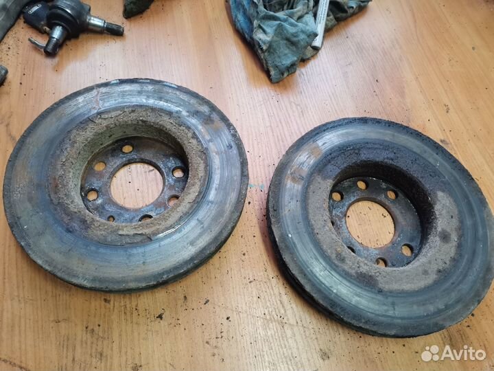 Диск тормозной передний Opel Vectra B