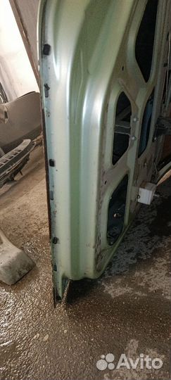Задняя левая дверь калина 1