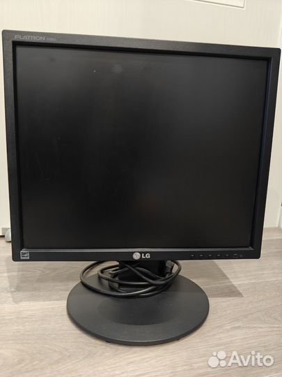 Монитор для компьютера LG flatron E1910S-BN