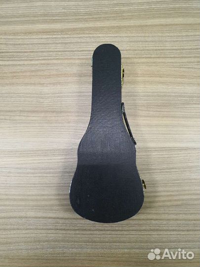 Гитара маленькая