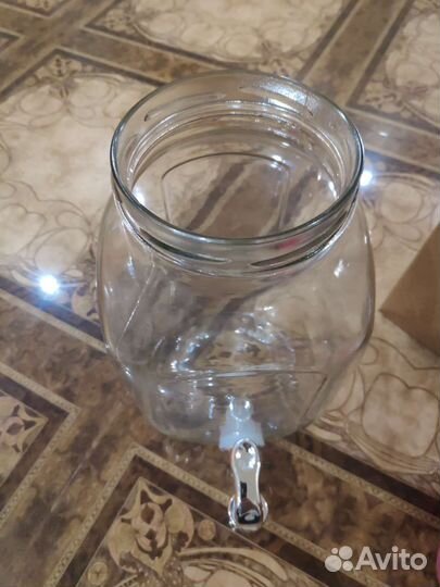 Банка /диспенсер с краном 3л