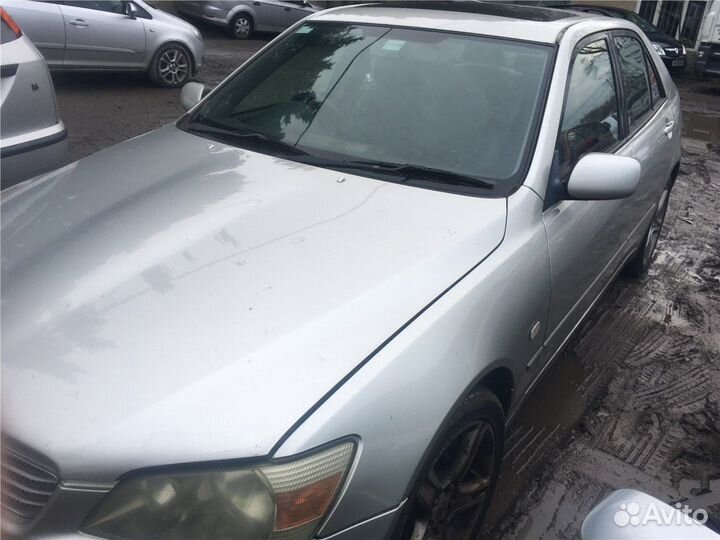 Разбор на запчасти Lexus IS