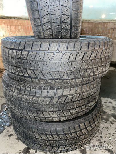 Bridgestone Blizzak DM-V3 275/50 R21 113T