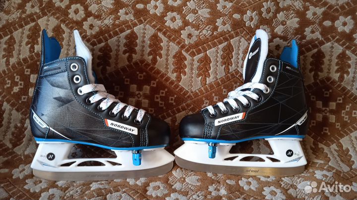 Продаю коньки хоккейные детские Nordway F 350