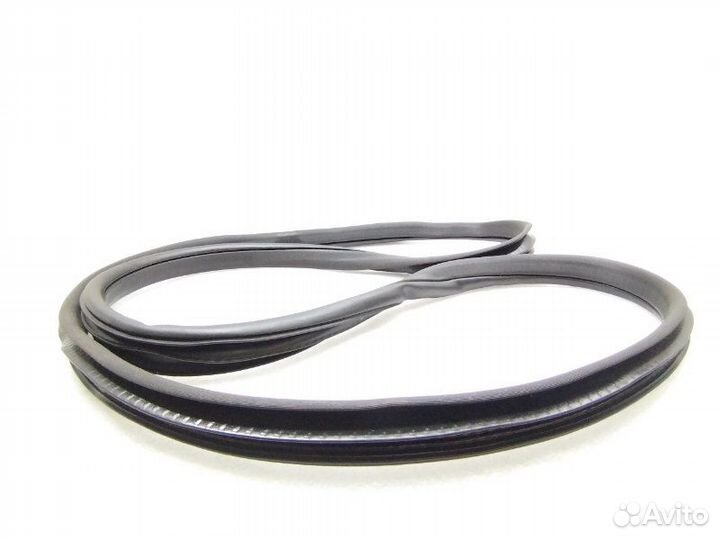 Уплотнитель двери задний правый Land Rover