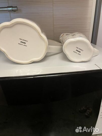 Заварочный чайник и молочник